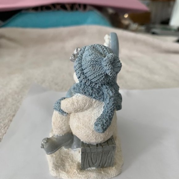 Snow Buddies Figurine At Vanity Make Up Dressing Table - Picture 4 of 4